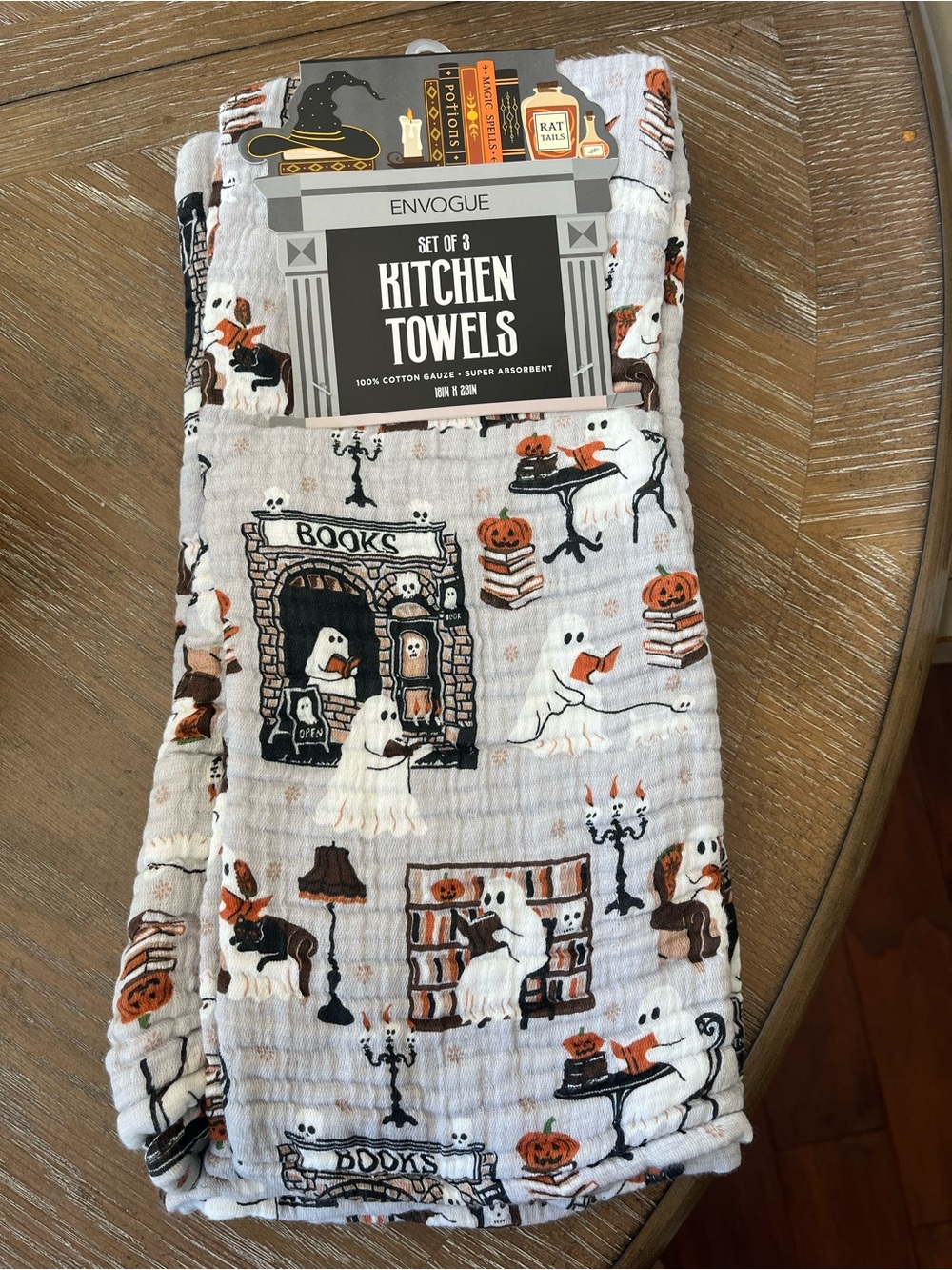 Envogue Halloween Ghost/Pumpkin Reading Books Kitchen Towels Set of 3 Identical